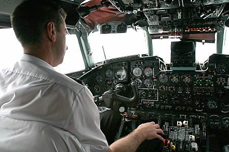 Antonow AN-24 Cockpit